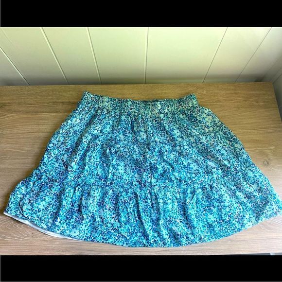 Loft Floral Mini - PM - Picture 1 of 6